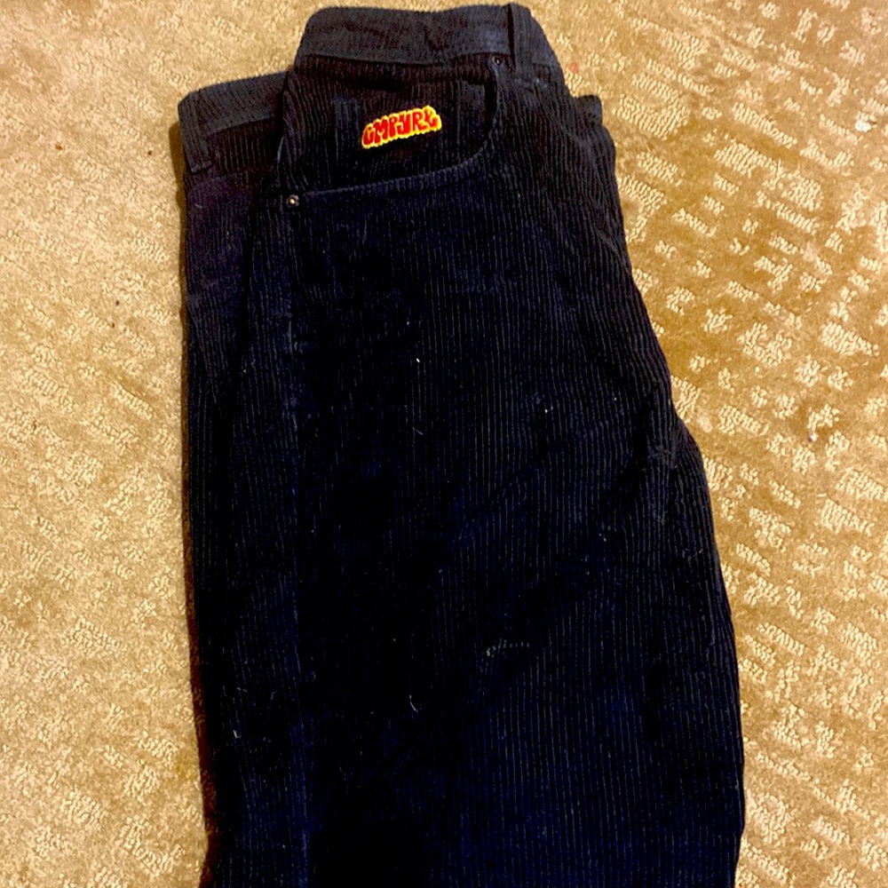 Empires, size 32 color black in very well condition fabric material  corduroy